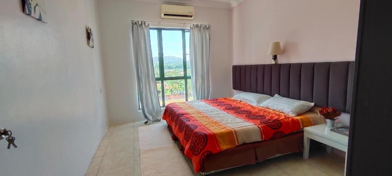 Gold Coast International Resort Kampong Bukit Beruang Ngoại thất bức ảnh